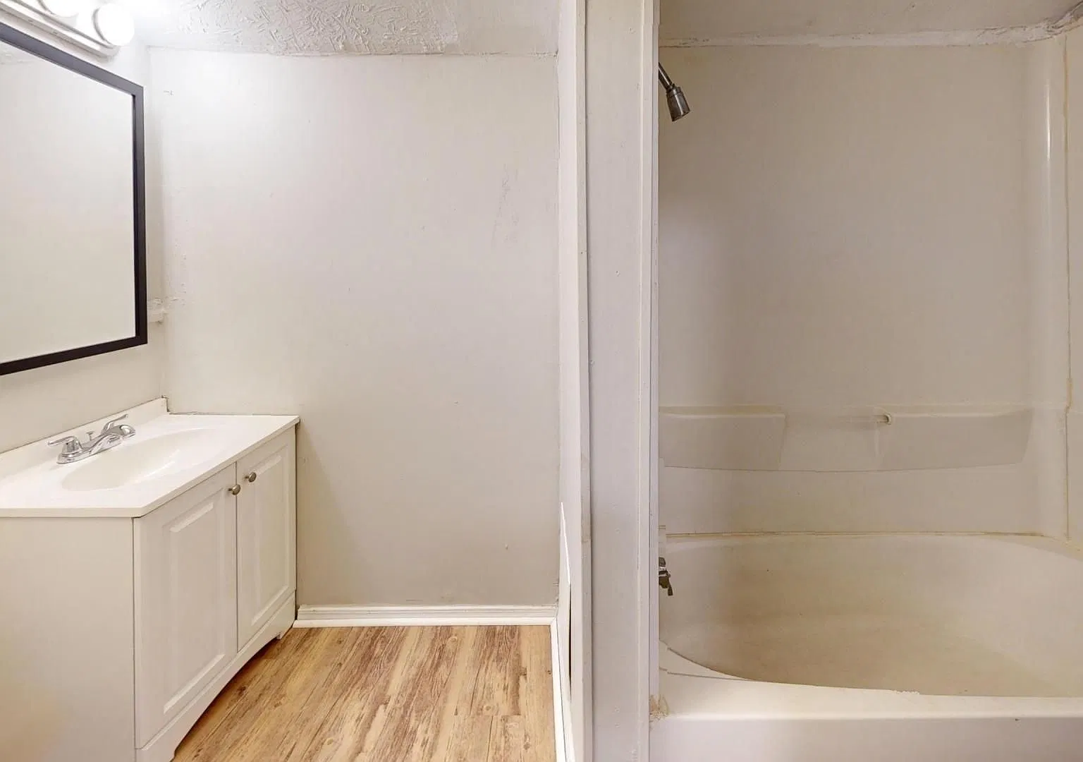 3344 Seymour Ave — Photo 3