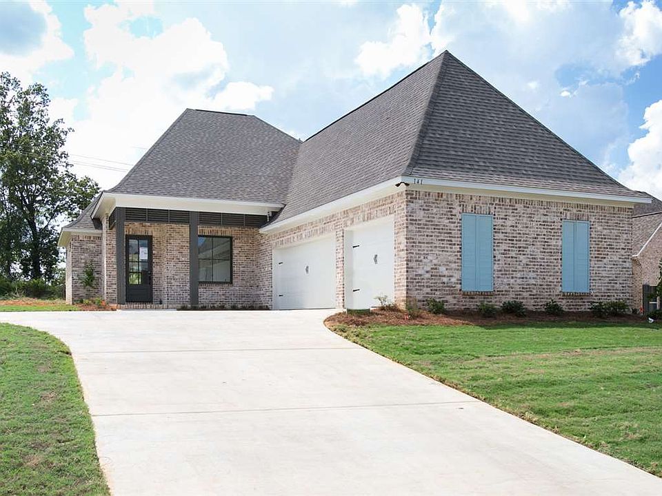 1st image of 141 Camden Lake Dr
