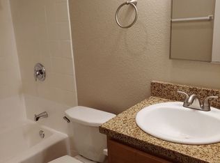 240 Nevada Ave #8, Vista, CA 92084