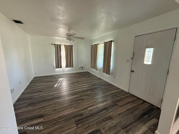 5th image of 805 Camellia Dr #805