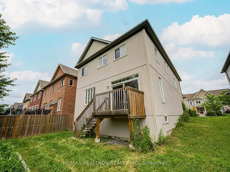 48 Robert Wilson Cres — Photo 49
