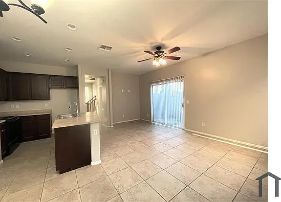 5438 W Jones Ave — Photo 4