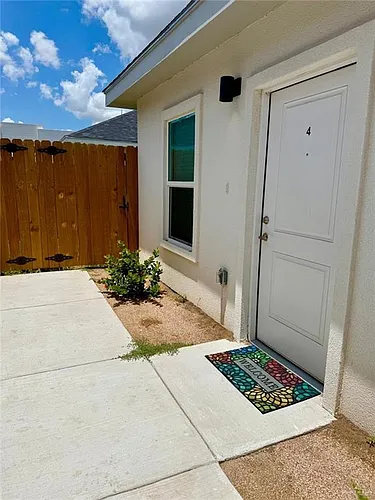 501 N Onyx Ave #1 Photo 1