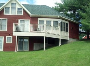 14 Lancelot Rd, Naples, ME 04055