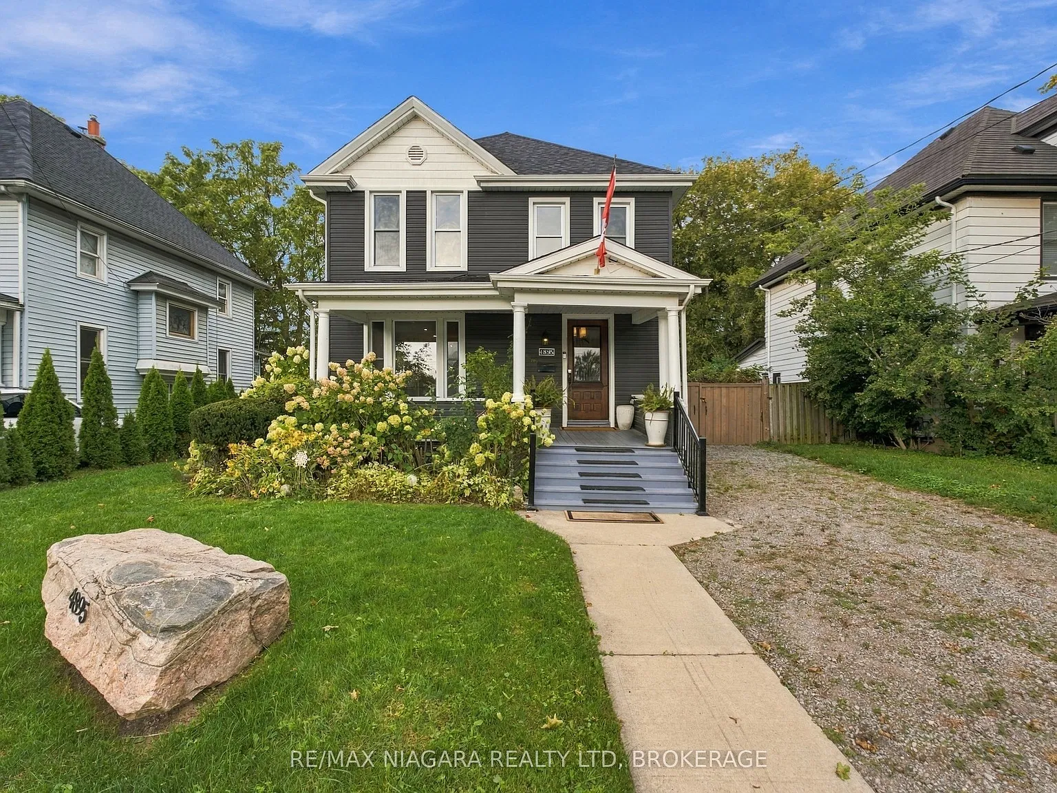 4 bed, $2,400 — Photo 1
