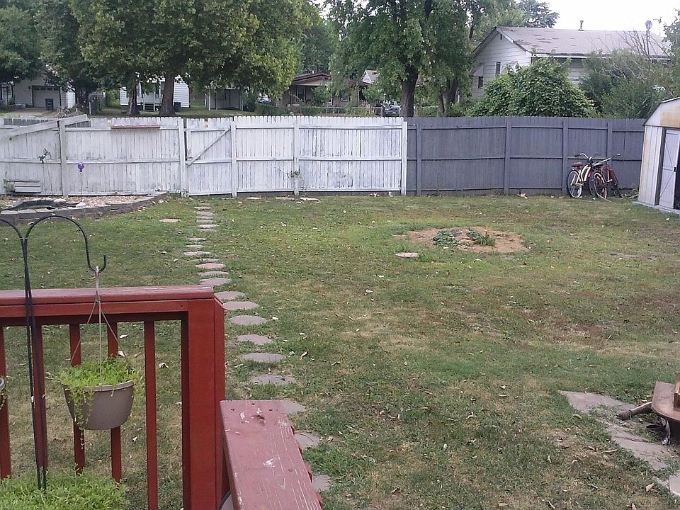 2nd image of 2027 Skeen St