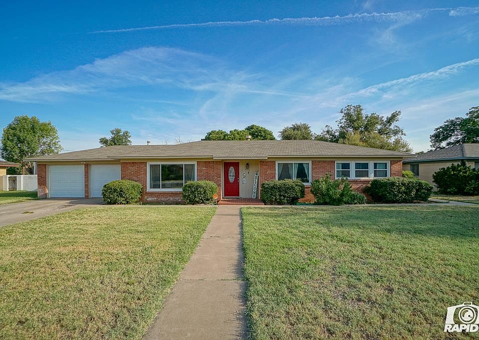 1st image of 3104 Douglas Dr