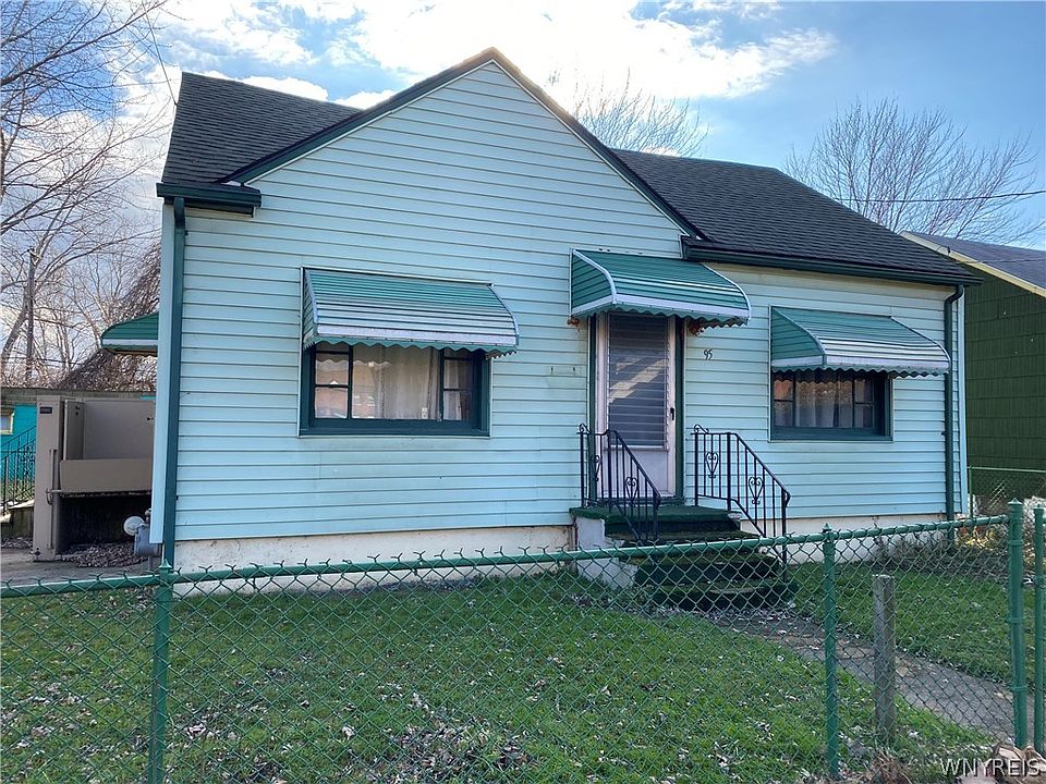 1st image of 95 Holbrook St