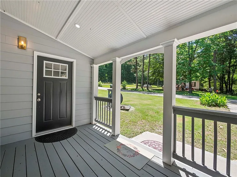 192 Hoke St — Photo 4