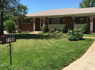 7700 Cloverlea Dr, Saint Louis, MO
