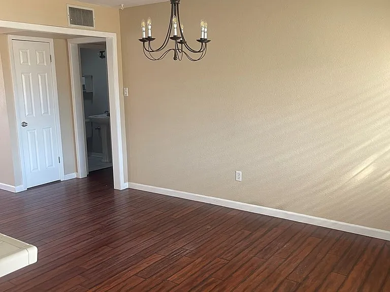 1308 Alpine St — Photo 5