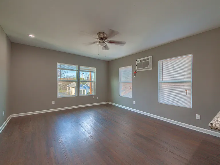 114 Jacobs St — Photo 17