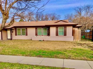 108 SW Moody St, Burleson, TX 76028