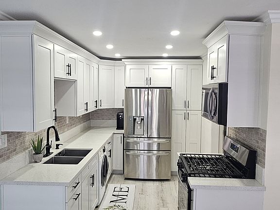 3rd image of 2255 Cahuilla St APT 20