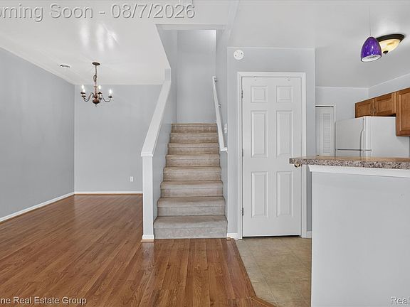 5th image of 3046 Cloverly Ln