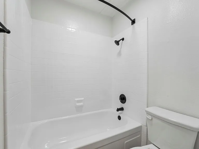 Summerwood Apartments — Photo 122