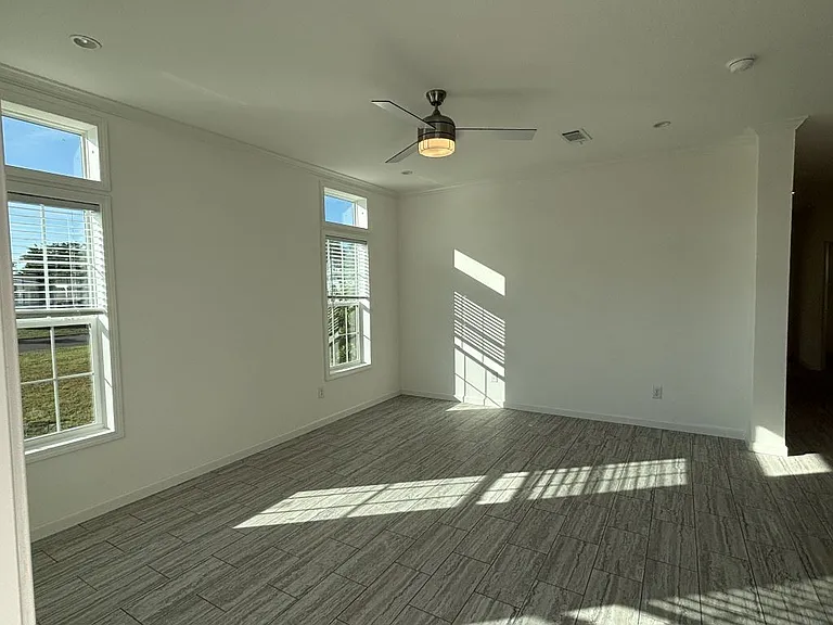 557 Bimini Cay Cir #557 — Photo 4