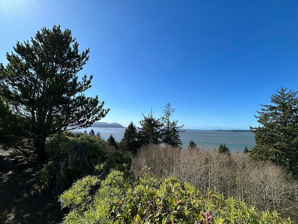 1st image of 30 Ocean Ct