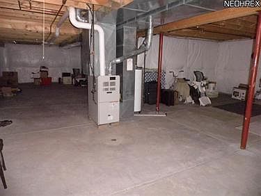 5th image of 553 McPherson Cir