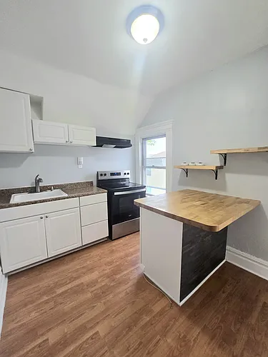 169 Johnson Ave Photo 1