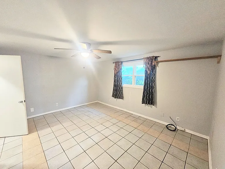 1155 United Ave SE — Photo 10