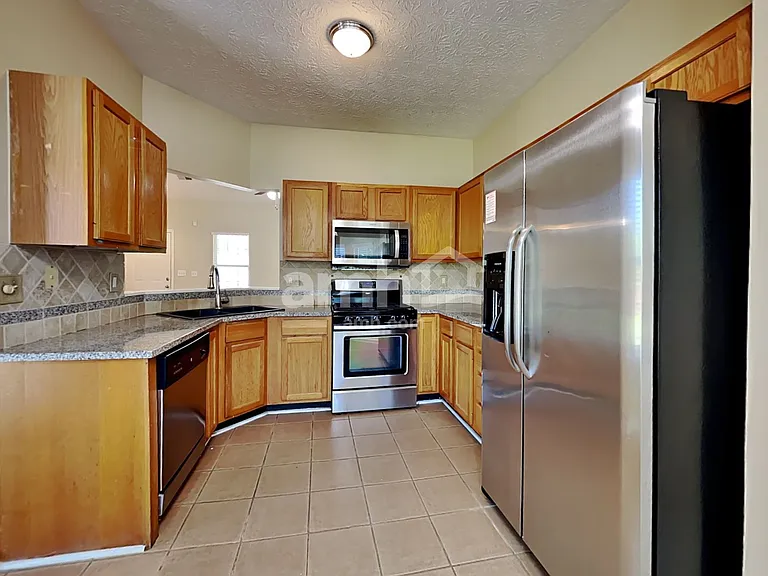 4855 Lake Park Ter — Photo 3