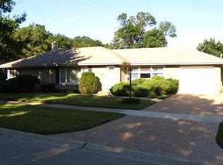 1130 S Aldine Ave, Park Ridge, IL 60068