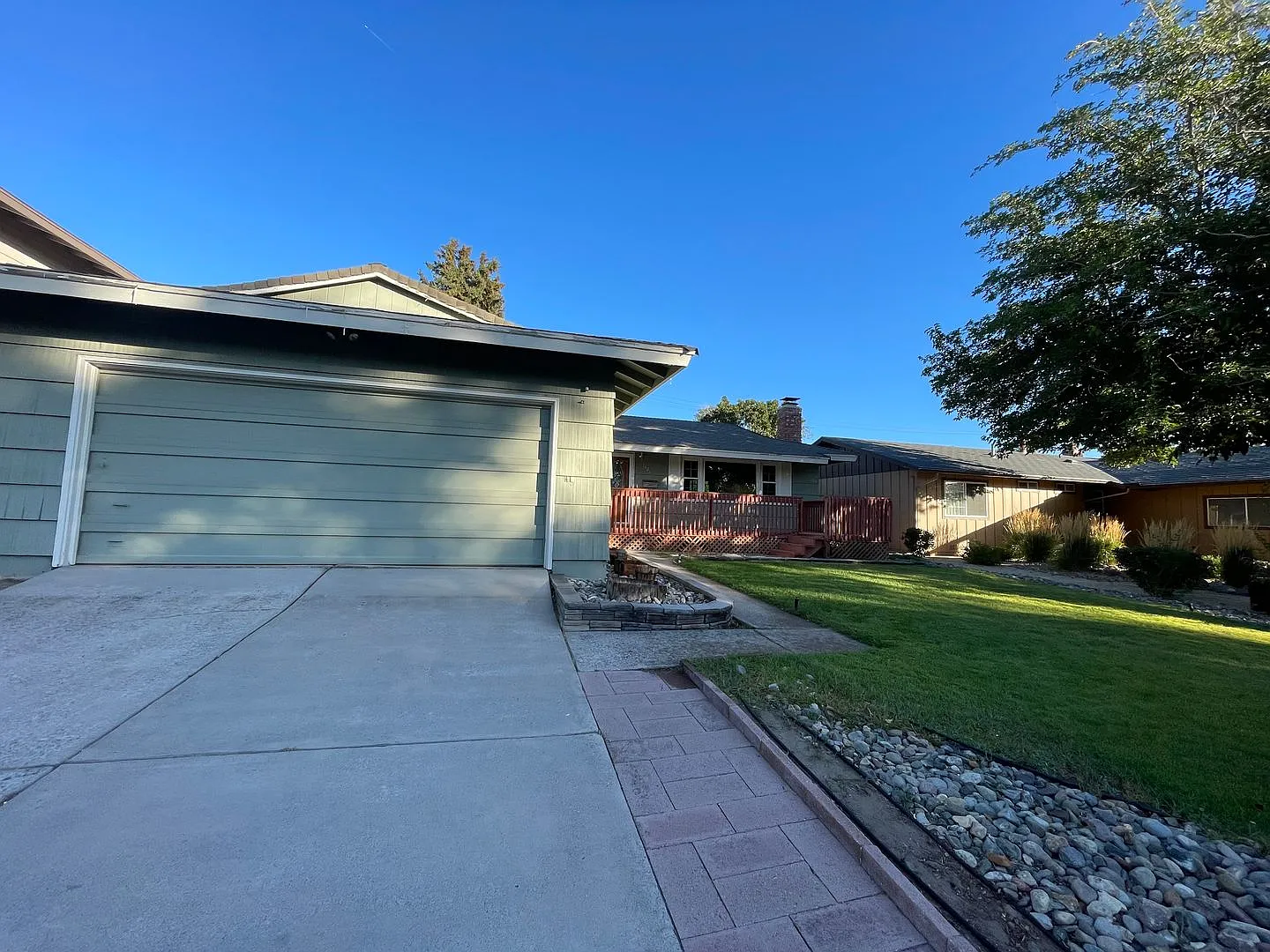 3 Bedroom and 2 — Photo 2