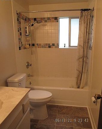 4th image of 14313 NE 9th St