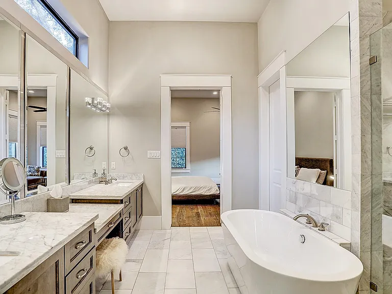 5655 Locke Ln — Photo 21