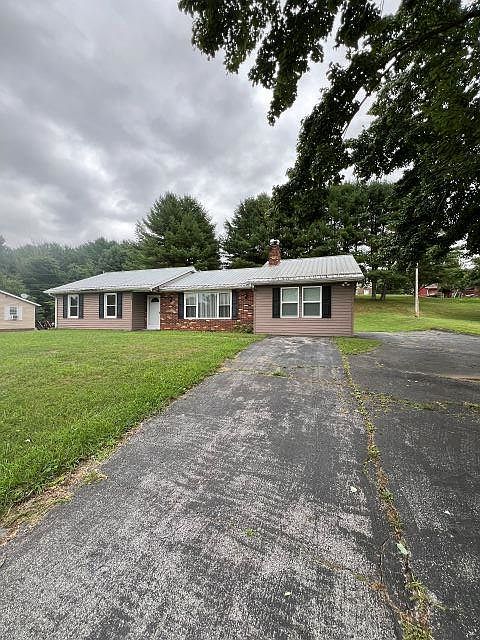 1st image of 118 Greenhaven Dr