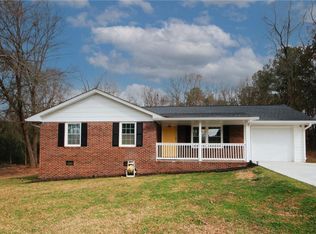 85 Perry Cir, Oxford, GA 30054