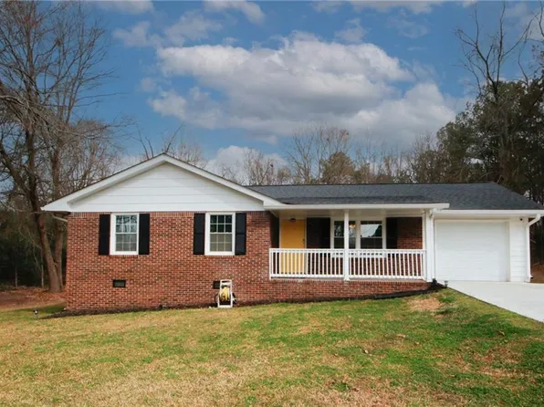 85 Perry Cir, Oxford, GA 30054