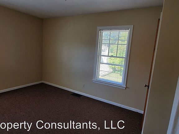 5th image of 425 Lyon St NE APT 3