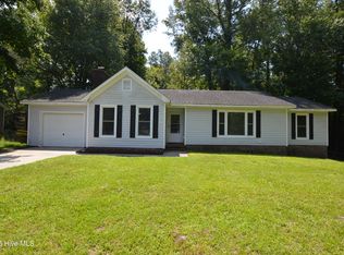 307 Stillwood Dr, Jacksonville, NC 28540