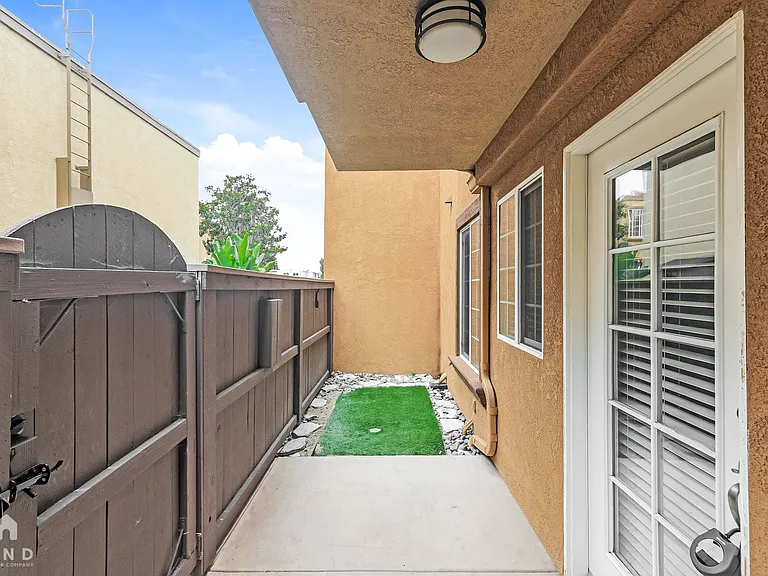 5252 Balboa Arms Dr #179 — Photo 17