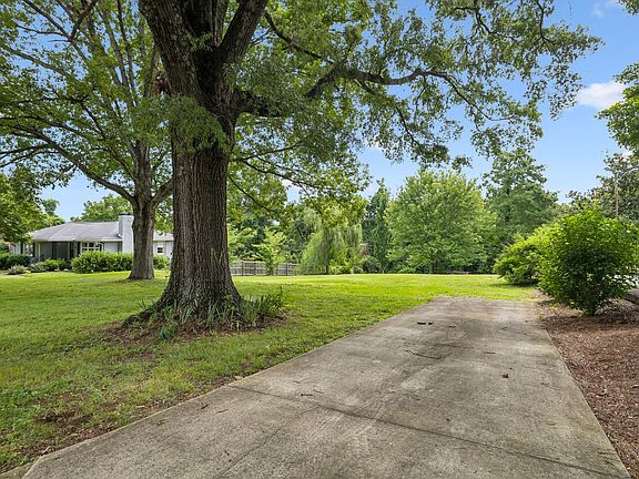 2nd image of 3518 Pleasant Valley Rd