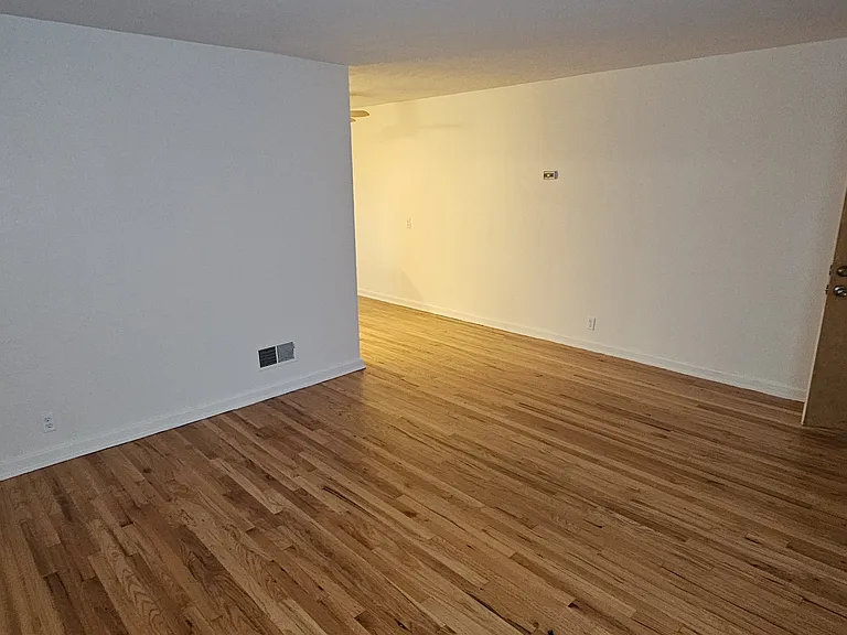 5057 Leavenworth St #2 — Photo 8