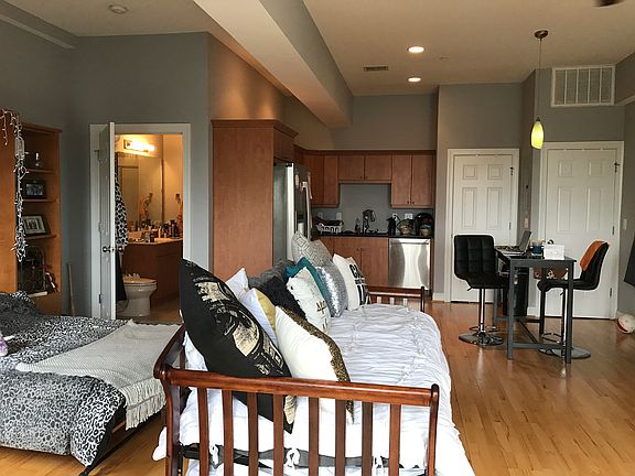 4th image of 360 S Elm St APT 301