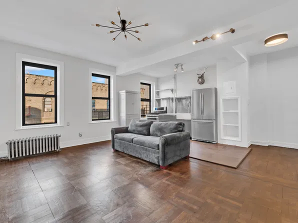 825 Walton Avenue image 1 of 6