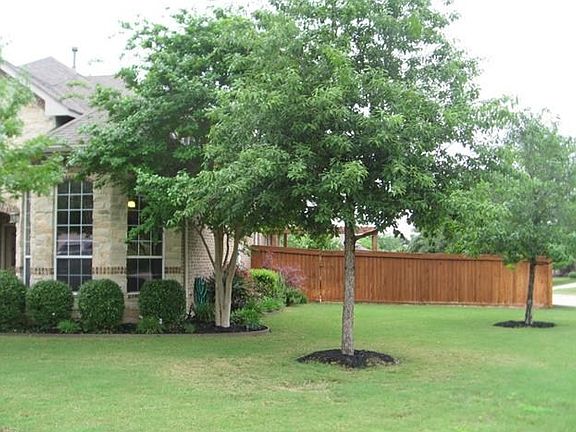 Corner Lot in Cul de Sac