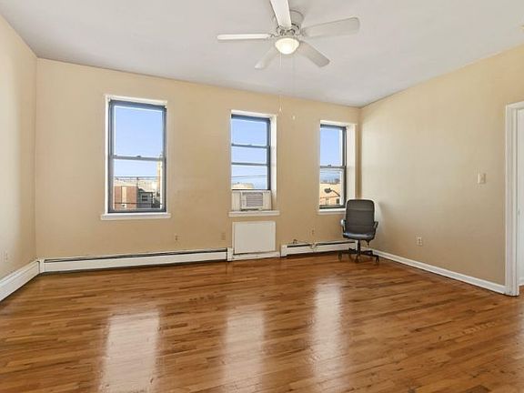 4th image of 518-524 Kennedy Blvd #3E