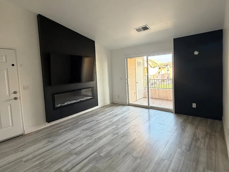 1200 Rodeo Dr #953
