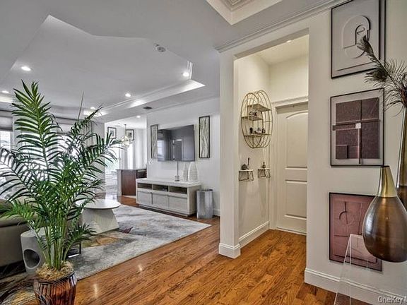 3rd image of 323 Roosevelt Way Unit 2301