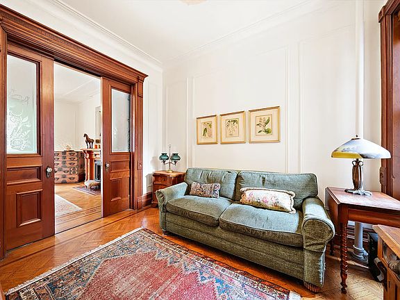 4th image of 136 W 16th St APT 3E