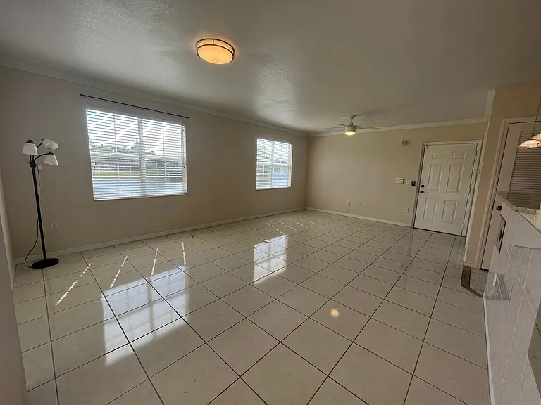 1050 Villagio Cir #106 — Photo 5
