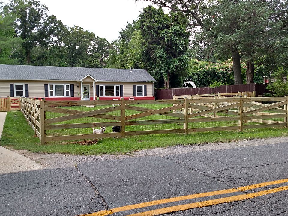 4' fence encloses .44 acres