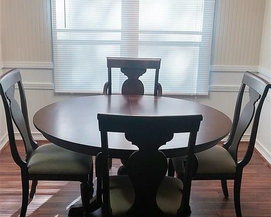 5th image of 3133 Linville Ct