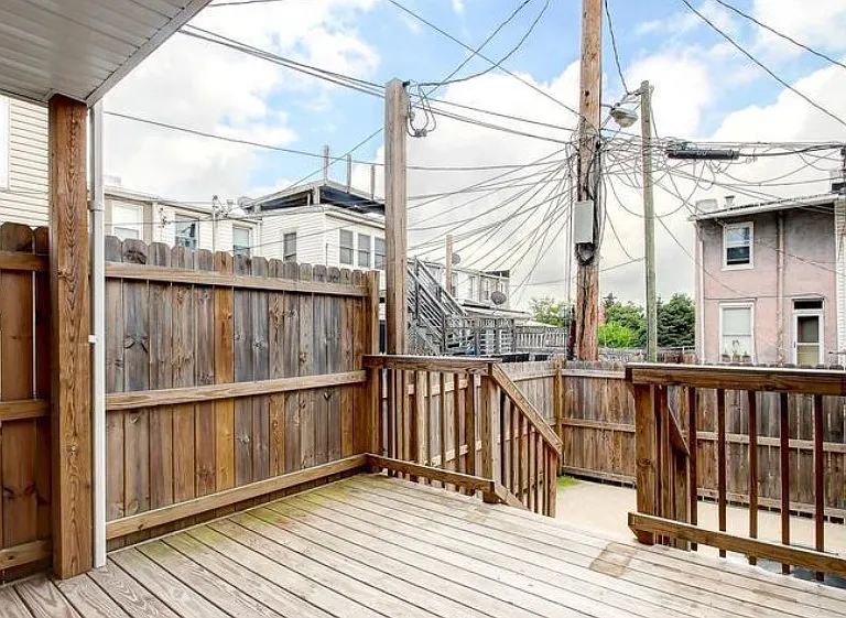 1538 Clarkson St — Photo 20