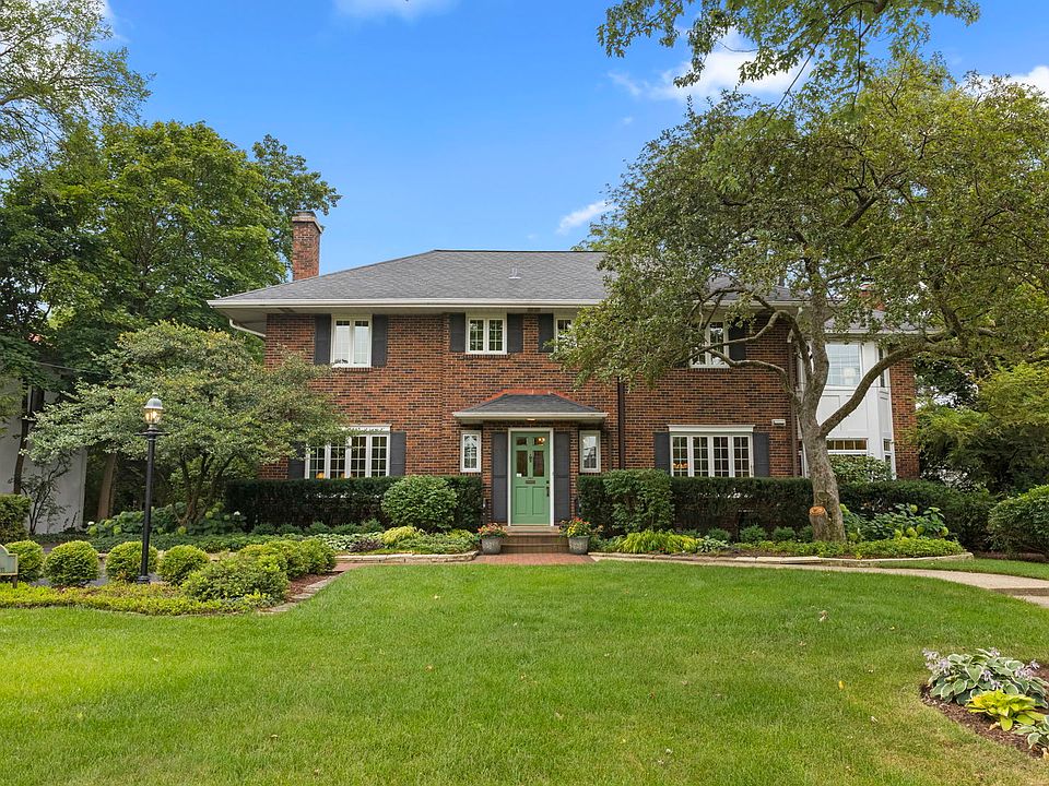 1st image of 571 Hill Ave